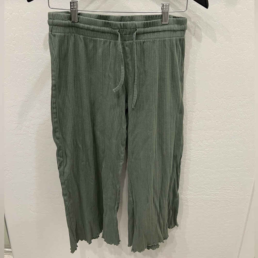 Kate Quinn lounge pant
